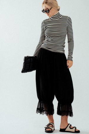 0222-9152<br/>Classic Striped Long Sleeve Turtleneck Top